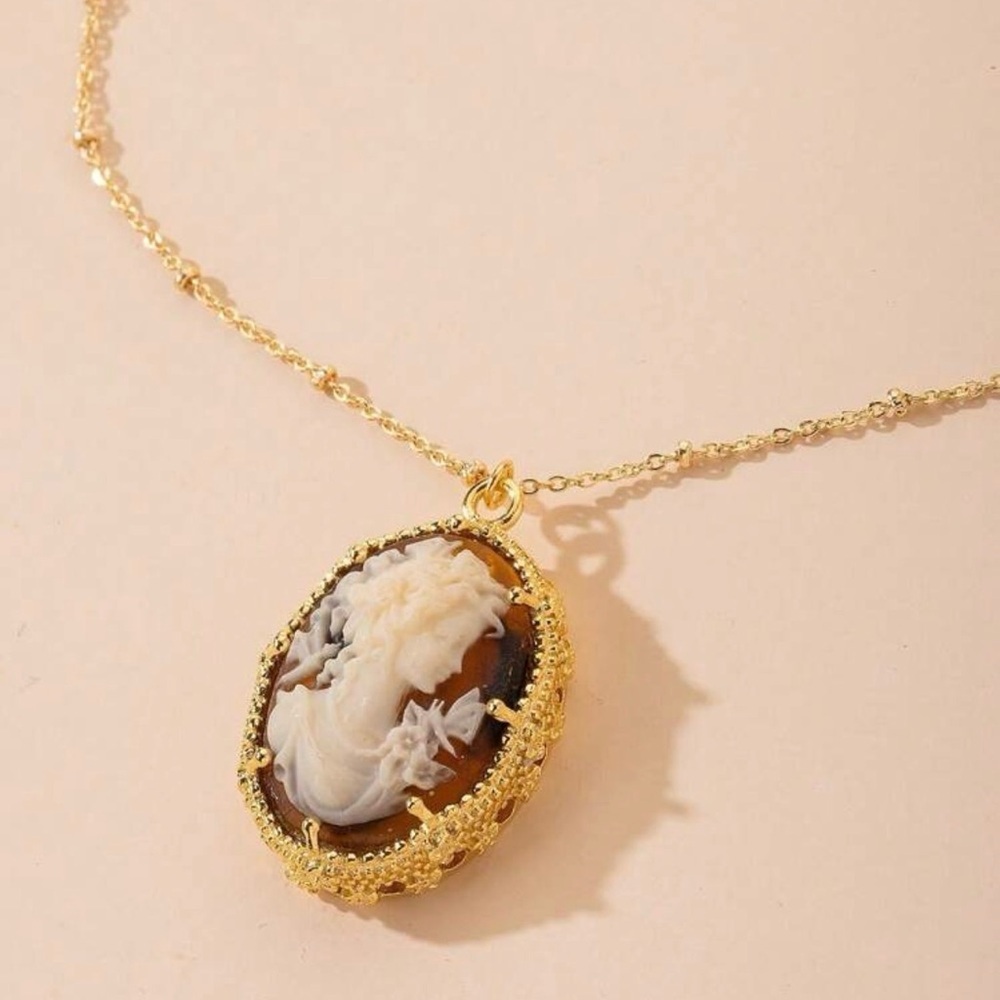 Elegant Necklace